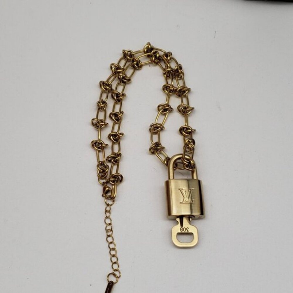 Louis Vuitton Gold Padlock w/Unbranded Stainless Steel 18k Plated Chain&Bracelet - Picture 8 of 13